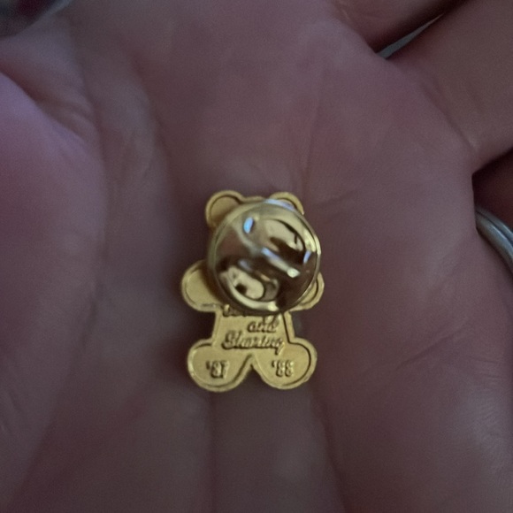 Vintage 87 88 Enamel Teddy Bear Pin - Picture 7 of 8